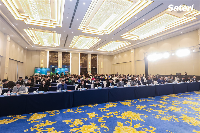 领“纤”升级共探新机！2025赛得利年度时尚创新大会解锁绿色新未“莱”！(图2)