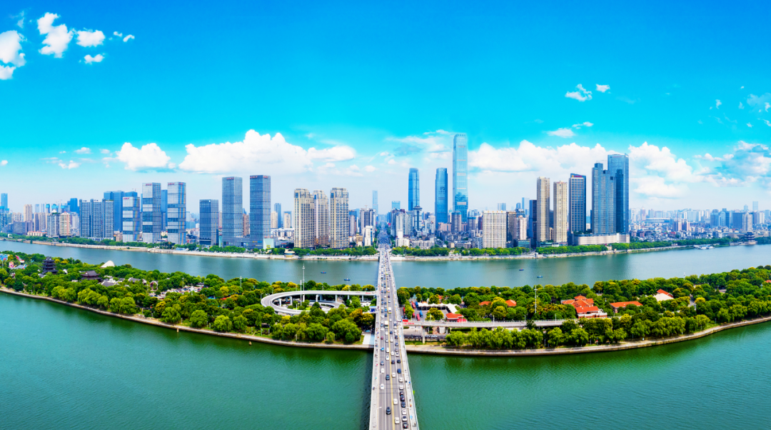 观潮的螃蟹丨盘点各市州如何发力让湖南GDP五年增长超12万亿(图1)