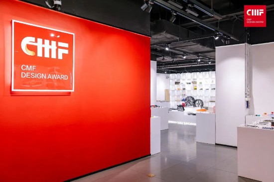 从聿家居取得办公用品放置架专利实现挡板与隔板距离自由调节(图1)