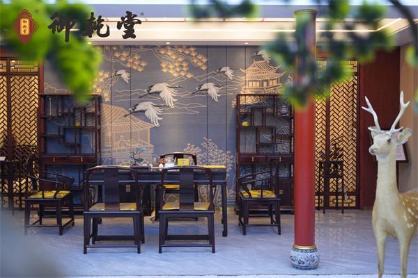 匠心铸就传奇荣耀引领未来：御乾堂四项荣誉闪耀第16届红木品牌峰会(图8)