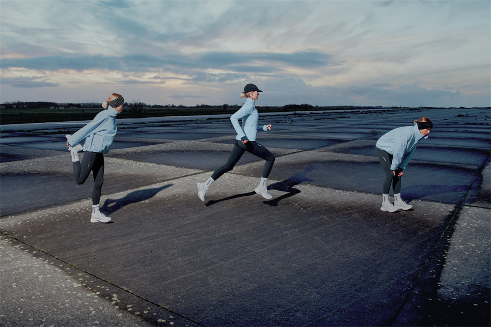 重构冬跑想象：Salomon萨洛蒙首发FALCONFLY高端竞训跑服系列(图1)