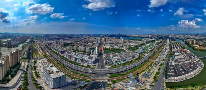 答卷十四五启程十五五｜中国轻纺城：超4400亿元！柯桥纺织交出六维升级答卷(图1)