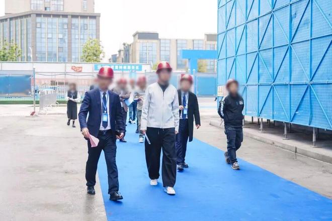 盛泽运动功能纺织面料（春季）对接会圆满举行东纺城构建全链贸易新生态！(图7)