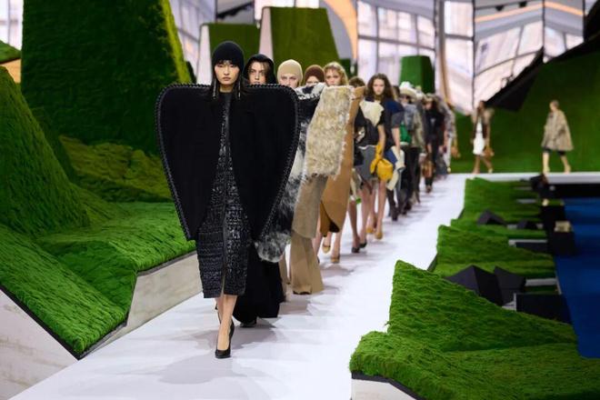 巴黎时装周你真的把我养得很好(图7)